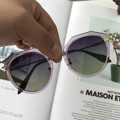 Modern kerek napszemüveg és vékony keret több színben