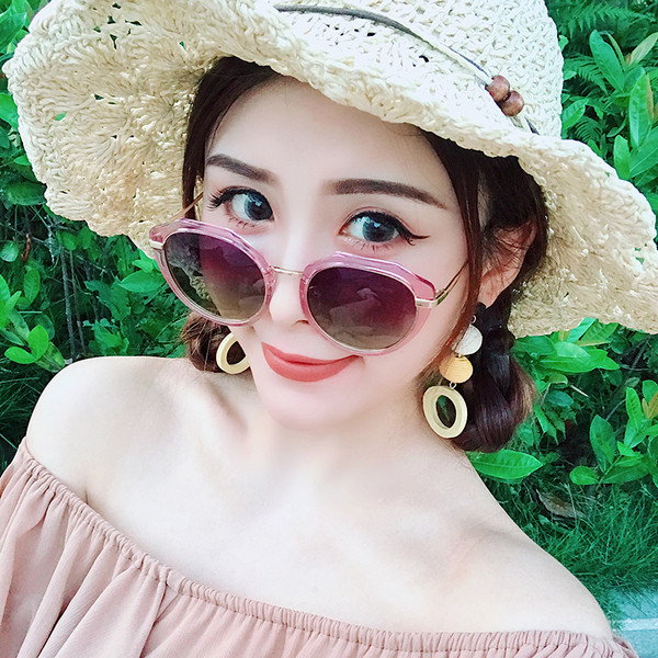 Modern kerek napszemüveg és vékony keret több színben