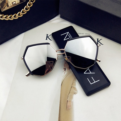 Női napszemüveg fekete, rózsaszín és szürke színben