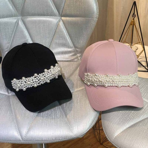 Modern női sapka napellenzővel és gyöngyökkel több színben