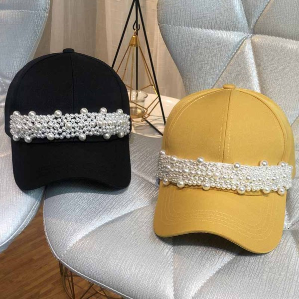 Modern női sapka napellenzővel és gyöngyökkel több színben