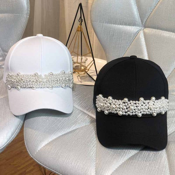 Modern női sapka napellenzővel és gyöngyökkel több színben
