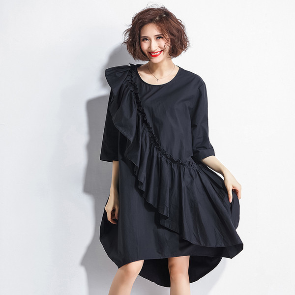 Alkalmi női ruha 3/4-es ujjal és O-nyakú fekete színben