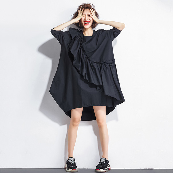 Alkalmi női ruha 3/4-es ujjal és O-nyakú fekete színben