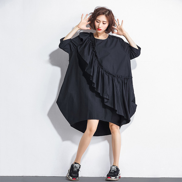 Alkalmi női ruha 3/4-es ujjal és O-nyakú fekete színben