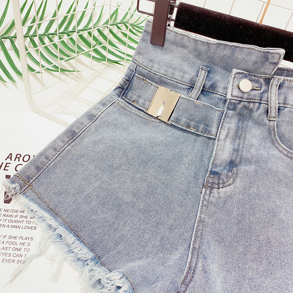 Farmer rövidnadrág szakadt motívumokkal