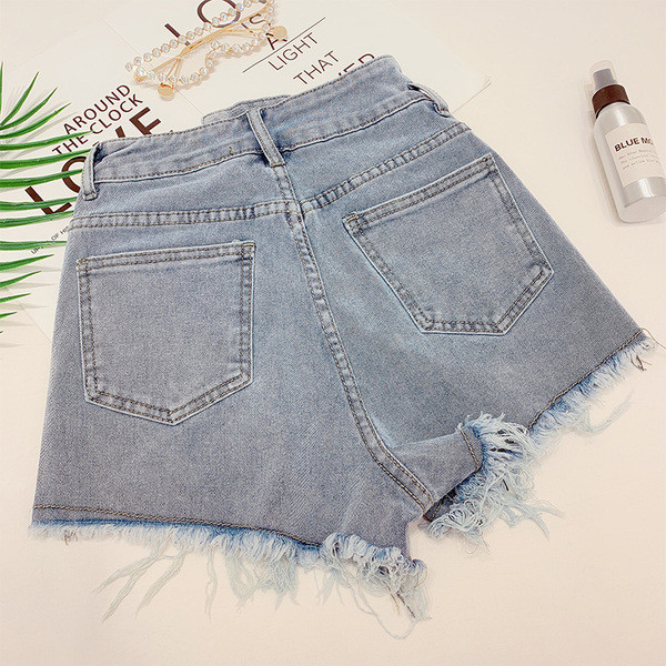 Farmer rövidnadrág szakadt motívumokkal