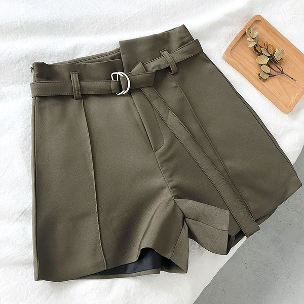 Pantaloni scurți de damă stilați, cu talie înaltă, cu curea în mai multe culori