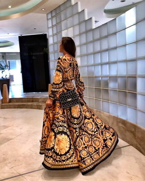 Rochie lungă de damă elegantă, cu decolteu în V, de culoare maro