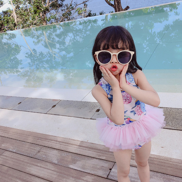 Gyerek teljes fürdőruha tüllel lányoknak