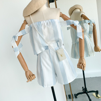 Μοντέρνο γυναικείο σετ με κορδέλα και υψηλή μέση