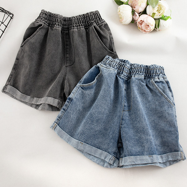 Pantaloni scurți din denim model uni în negru și albastru