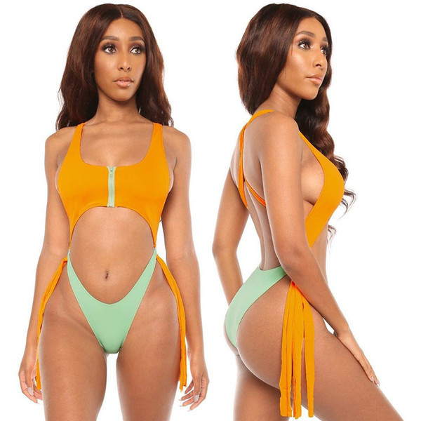 Costum de baie complet cu decupaje și element cu fermoar