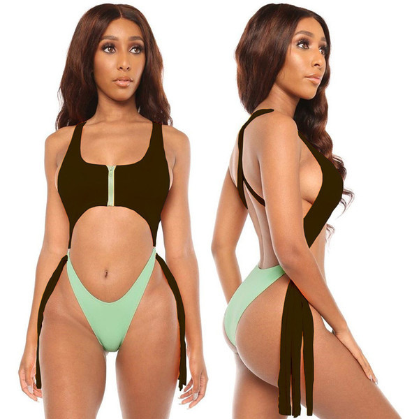 Costum de baie complet cu decupaje și element cu fermoar