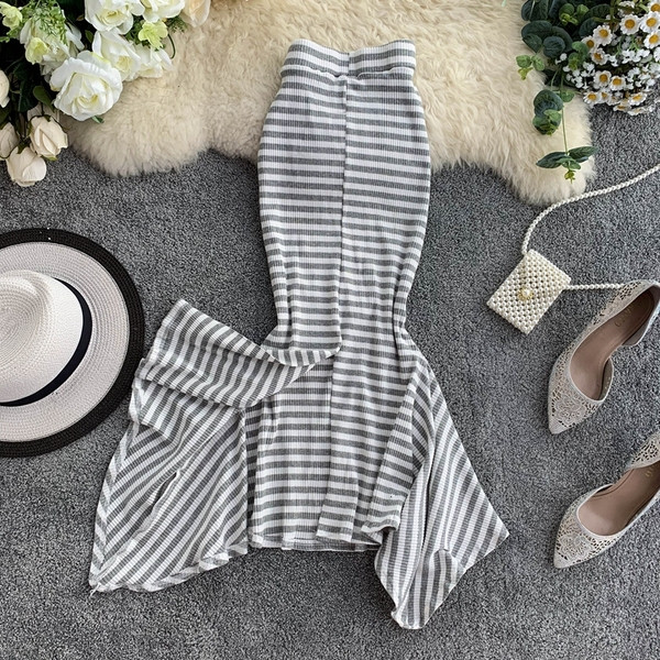 Stílusos női csíkos szoknya magas derékkal