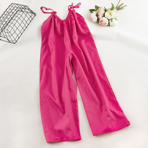 Set modern pentru femei din două părți, inclusiv un tricou și salopetă