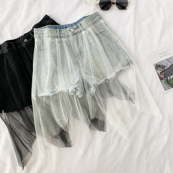 Pantaloni scurti moderni de dama cu talie inalta si tul in doua culori