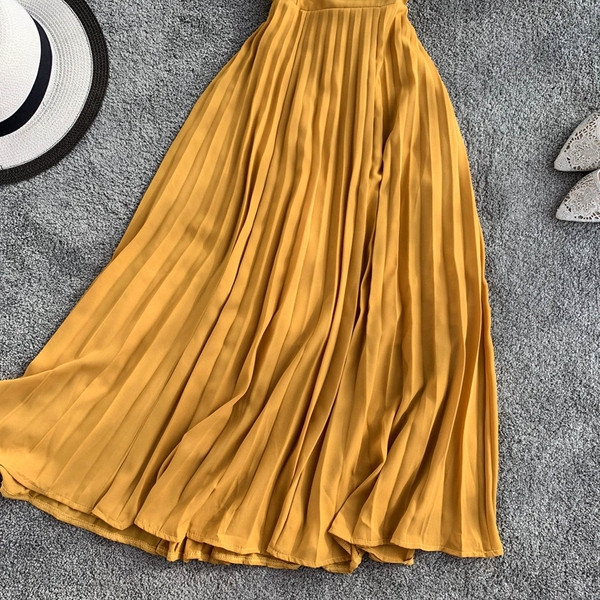 Rochie moderna de dama in galben cu bretele subtiri