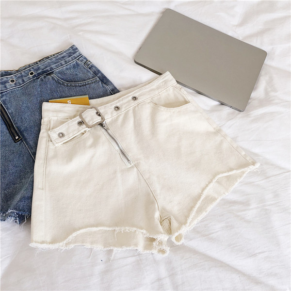 Pantaloni scurti de dama in doua culori cu fermoar