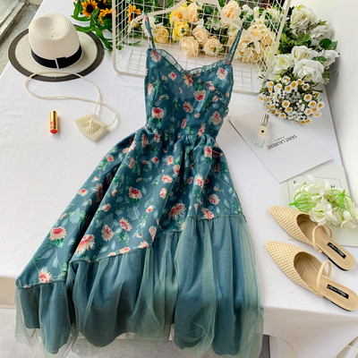 Rochie moderna de dama cu bretele subtiri si motive florale