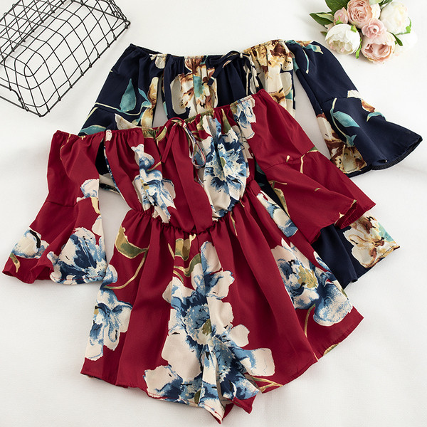 Salopetă de damă modernă cu mâneci căzute și motive florale în mai multe culori