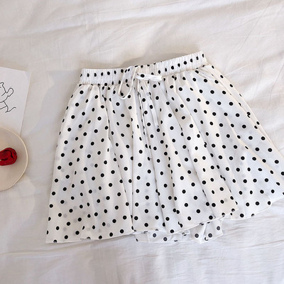 Pantaloni scurti de dama cu talie elastica cu puncte in mai multe culori
