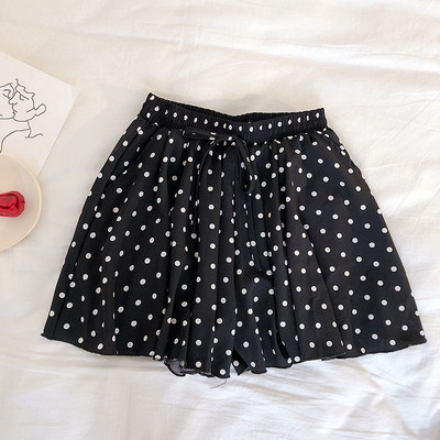 Pantaloni scurti de dama cu talie elastica cu puncte in mai multe culori
