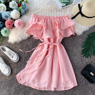 Modern női ruha nyakkendővel, csupasz vállú, többféle színben