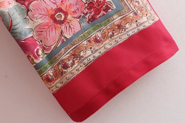 Pantaloni largi de dama roz cu model floral