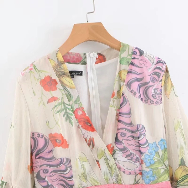 Μοντέρνα γυναικεία ολόσωμη φόρμα με φαρδιά μανίκια