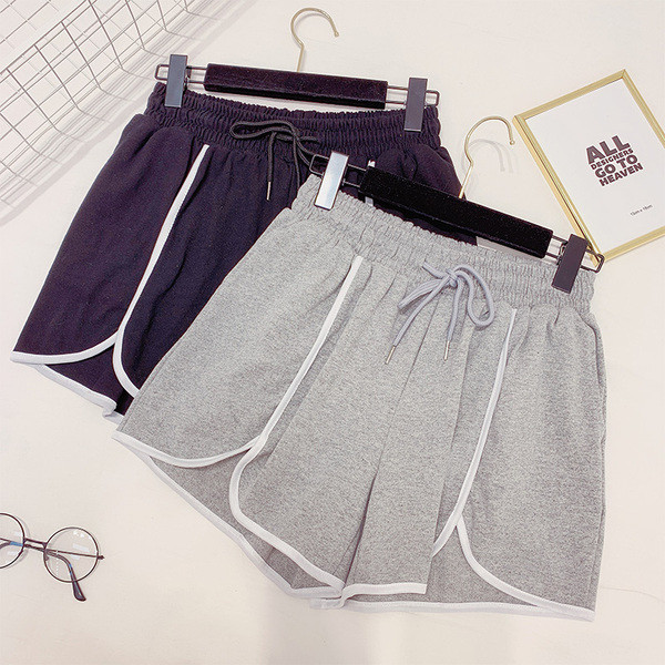 Női rövidnadrág nyakkendővel, három színben