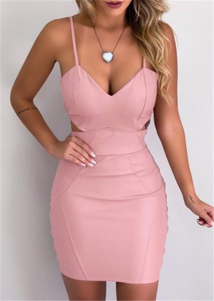 Aktuális női ruha kivágásokkal több színben