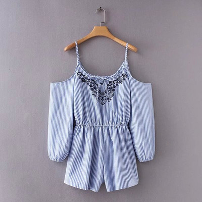 Γυναικεία ολόσωμη φόρμα κοντή με μακριά μανίκια και κεντήματα