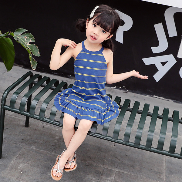 Gyermek alkalmi ruha szabású modell három színben