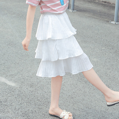 Gyermek modern szoknya szabású modell fehér színben