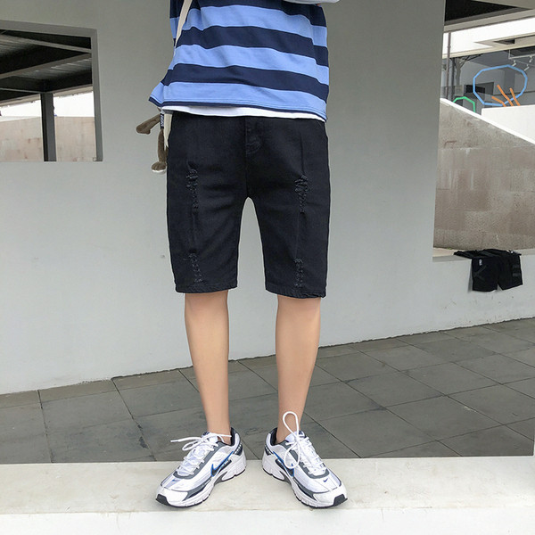 Pantaloni scurți pentru bărbați cu motive rupte în alb-negru