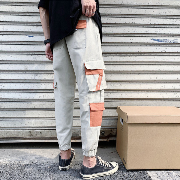 Pantaloni sport barbati cu buzunare in negru si gri