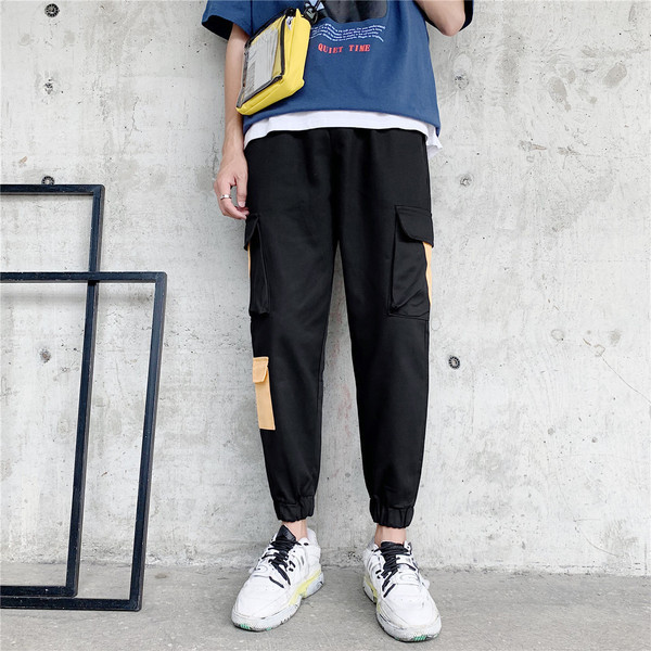 Pantaloni sport barbati cu buzunare in negru si gri