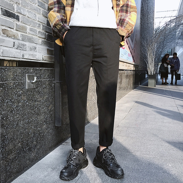 Pantaloni de barbati sportivi si eleganti in negru si bej