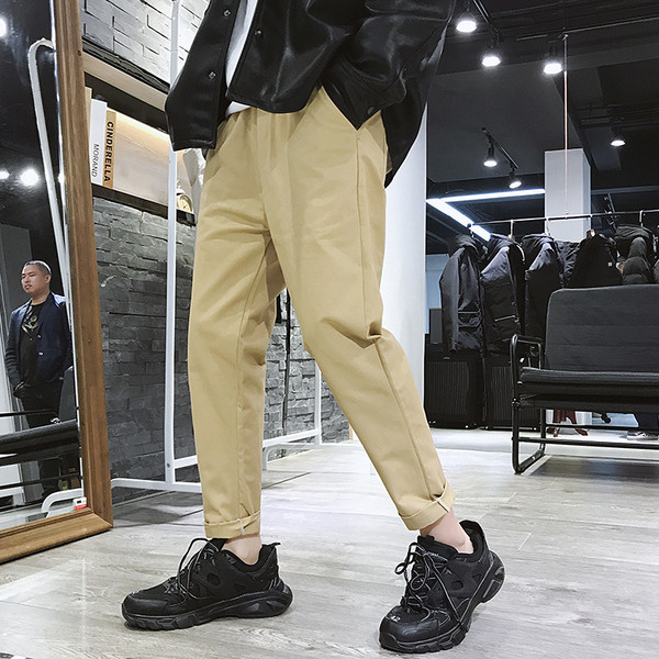 Pantaloni de barbati sportivi si eleganti in negru si bej