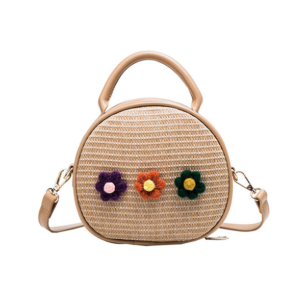 Geanta de dama tricotata cu flori element 3D