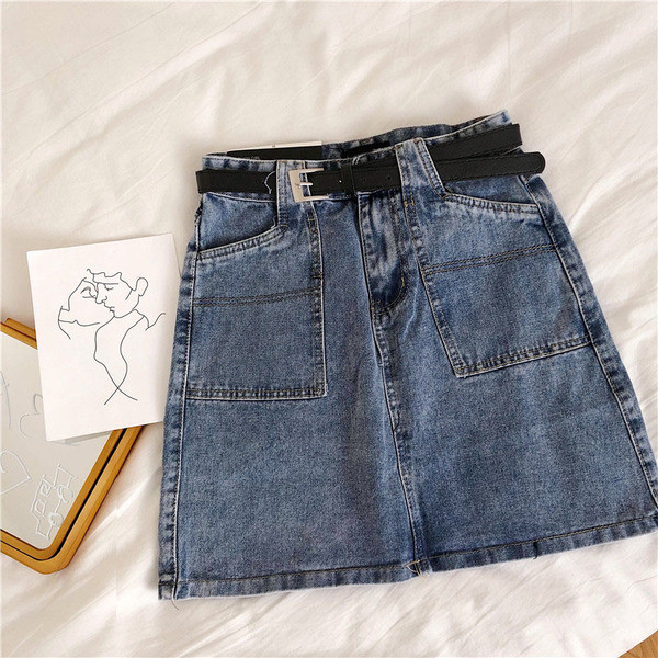 Női farmerszoknya magas derékkal, fekete és kék zsebekkel