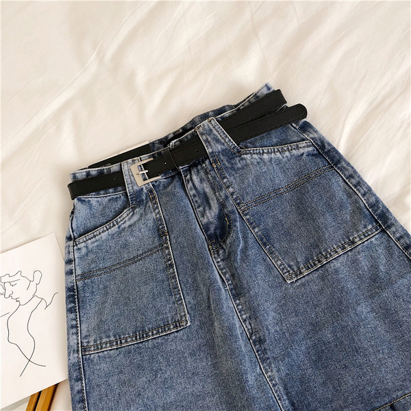 Női farmerszoknya magas derékkal, fekete és kék zsebekkel