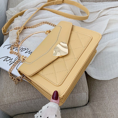 Stílusos női táska hosszú és rövid fém fogantyúval