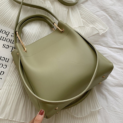 Eko bőrből készült női táska, hosszú és rövid füllel