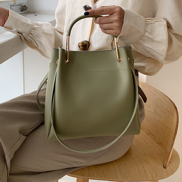 Eko bőrből készült női táska, hosszú és rövid füllel