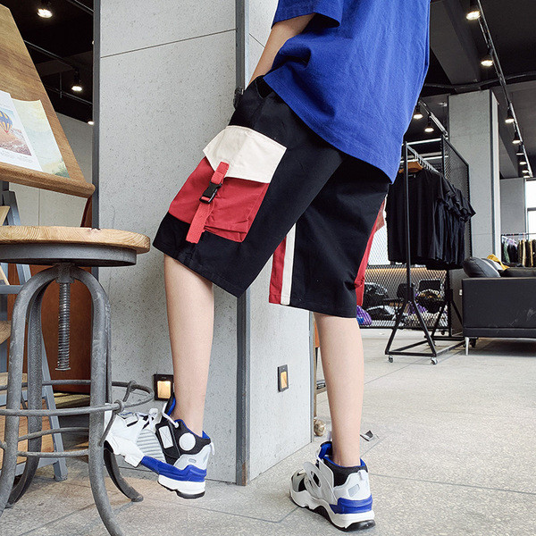 Pantaloni scurți sport pentru bărbați în negru cu buzunare