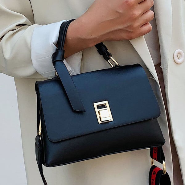 Új modell női táska fém elemekkel