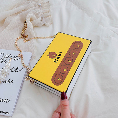 Modern női táska rátéttel és fémlánccal több színben