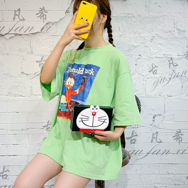 Модерна дамска чанта с 3D елемент в три цвята